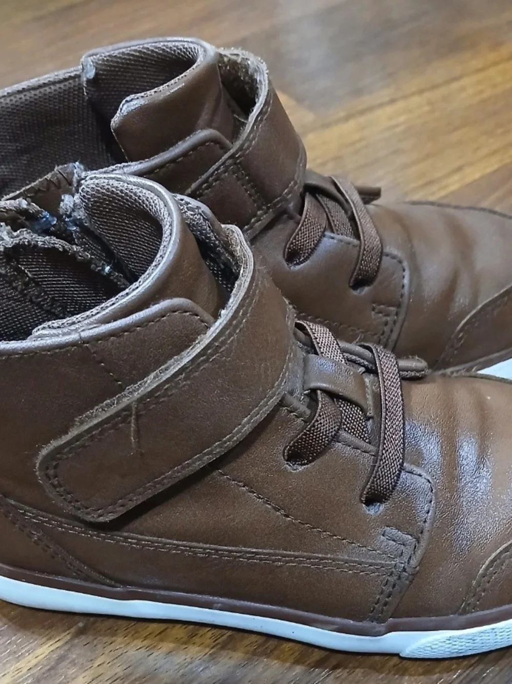 Wonder Nation Brown High-Top Boys Shoes - Picture 4 of 6